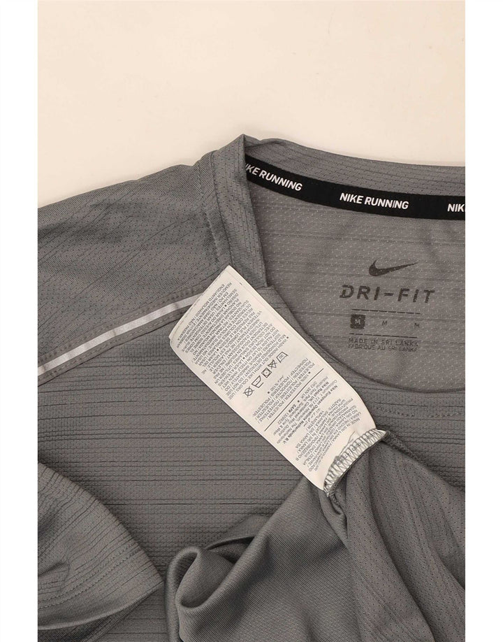 T-shirt Nike da uomo Dri Fit in poliestere a righe grigio medio