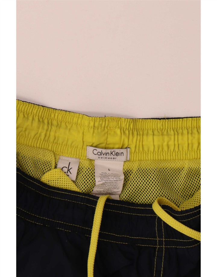 Calvin Klein Short de bain graphique pour hommes, grand, bleu marine, polyester