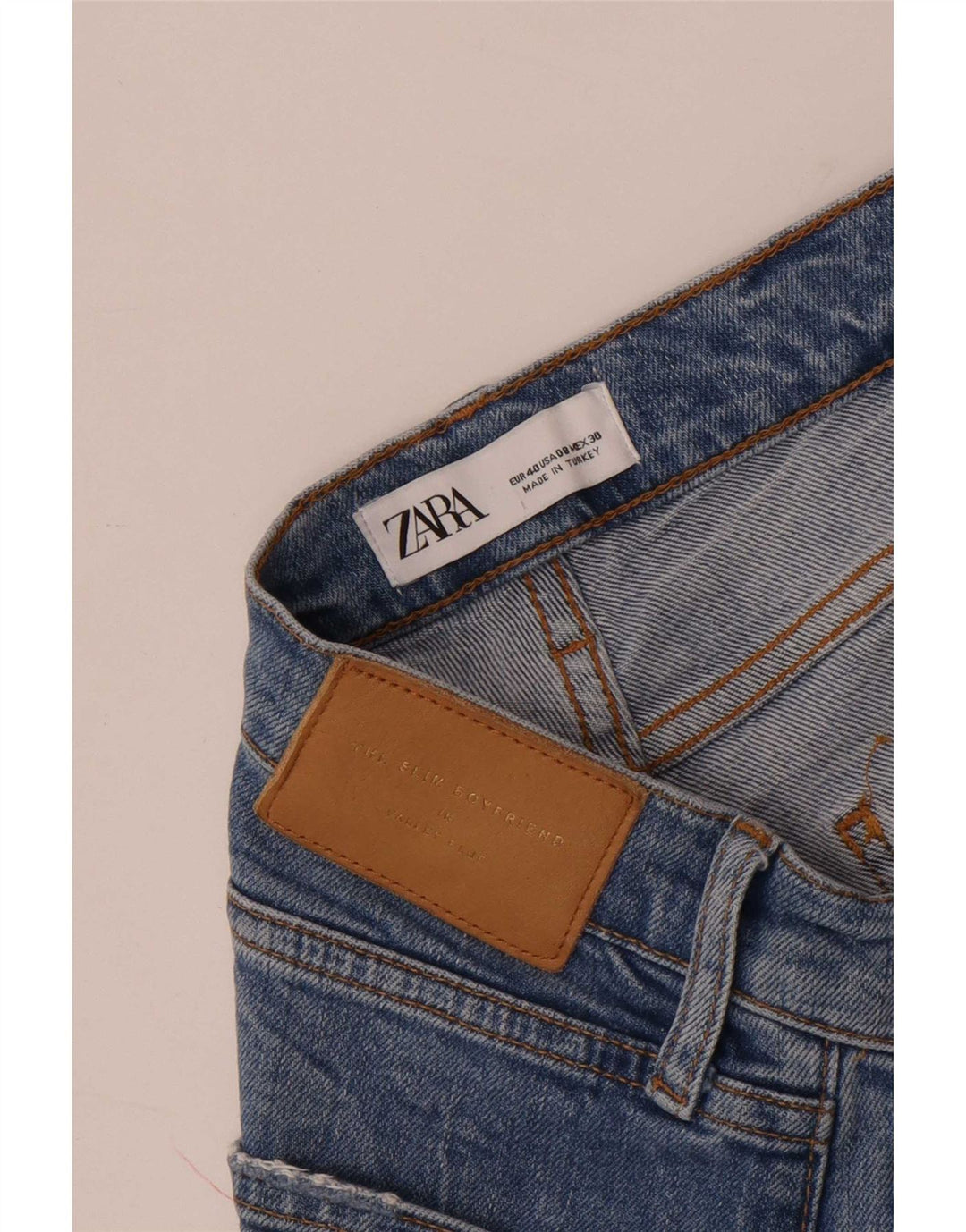 Damskie jeansy Zara w trudnej sytuacji EU 40 Medium W30 L26 Niebieskie