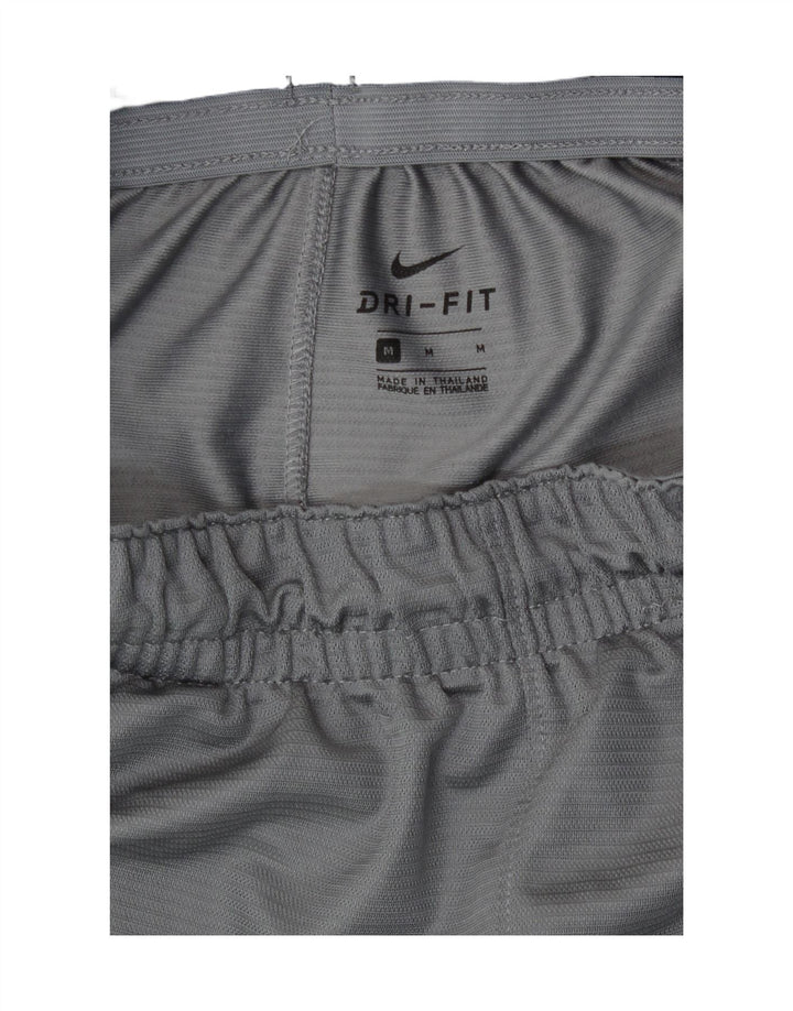 Γραφικό αθλητικό σορτς Nike ανδρικό Dri Fit με μεσαίο γκρι πολυεστέρα
