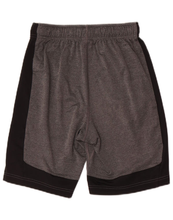 Nike Dri Fit Sportsshorts til drenge 11-12 år Medium Grå Colourblock