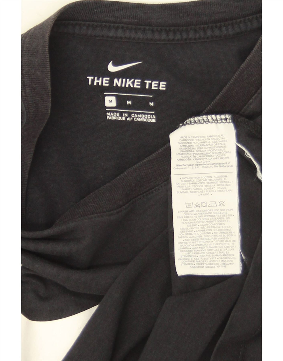 T-shirt grafica Nike Swoosh da uomo in cotone medio nero