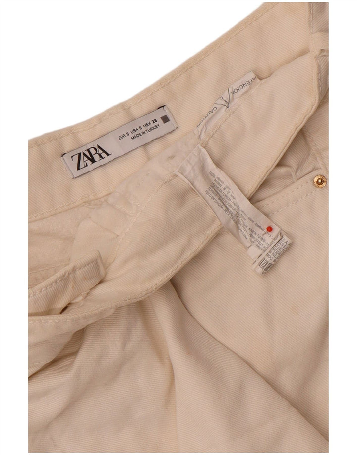 Zara Damen-Jeansshorts, Größe S, Größe W26, weiße Baumwolle