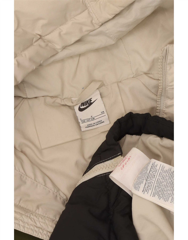 Nike Wattierte Jacke mit Kapuze für Jungen, 8–9 Jahre, Größe S, Mehrfarbig, Farbblock
