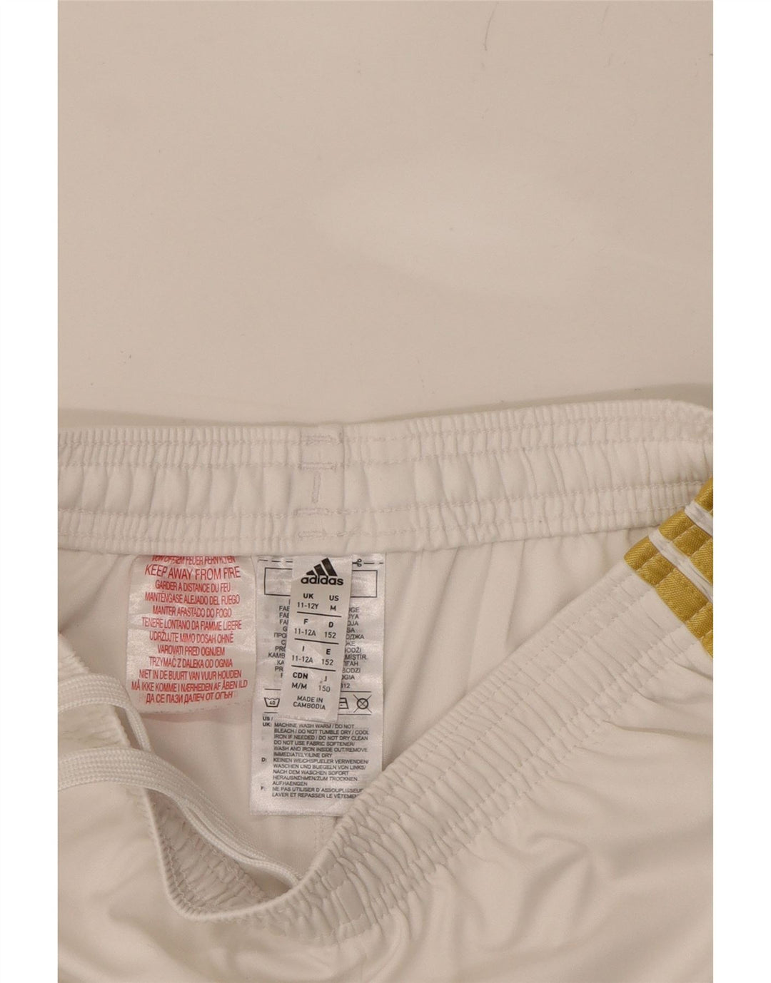 ADIDAS Boys Juventus Sport Shorts 11-12 Years White Polyester Vintage Adidas and Second-Hand Adidas from Messina Hembry 