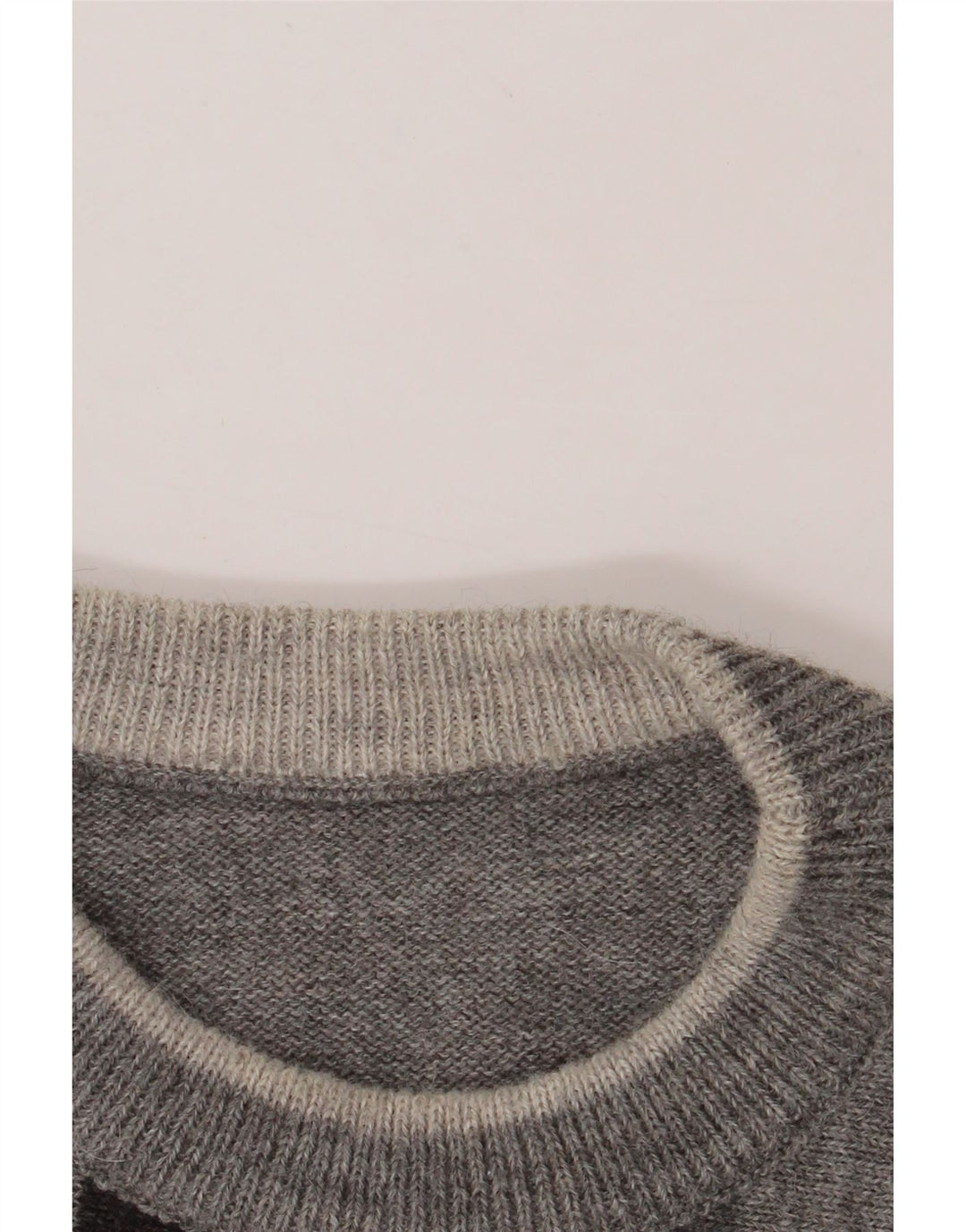 VINTAGE Mens Crew Neck Jumper Sweater Large Grey Striped Vintage Vintage and Second-Hand Vintage from Messina Hembry 
