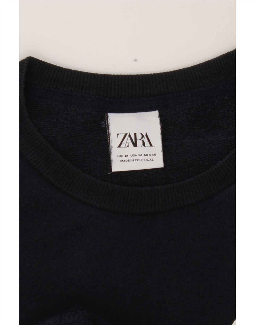 Zara muški džemper s grafičkim motivima srednje tamnoplave boje