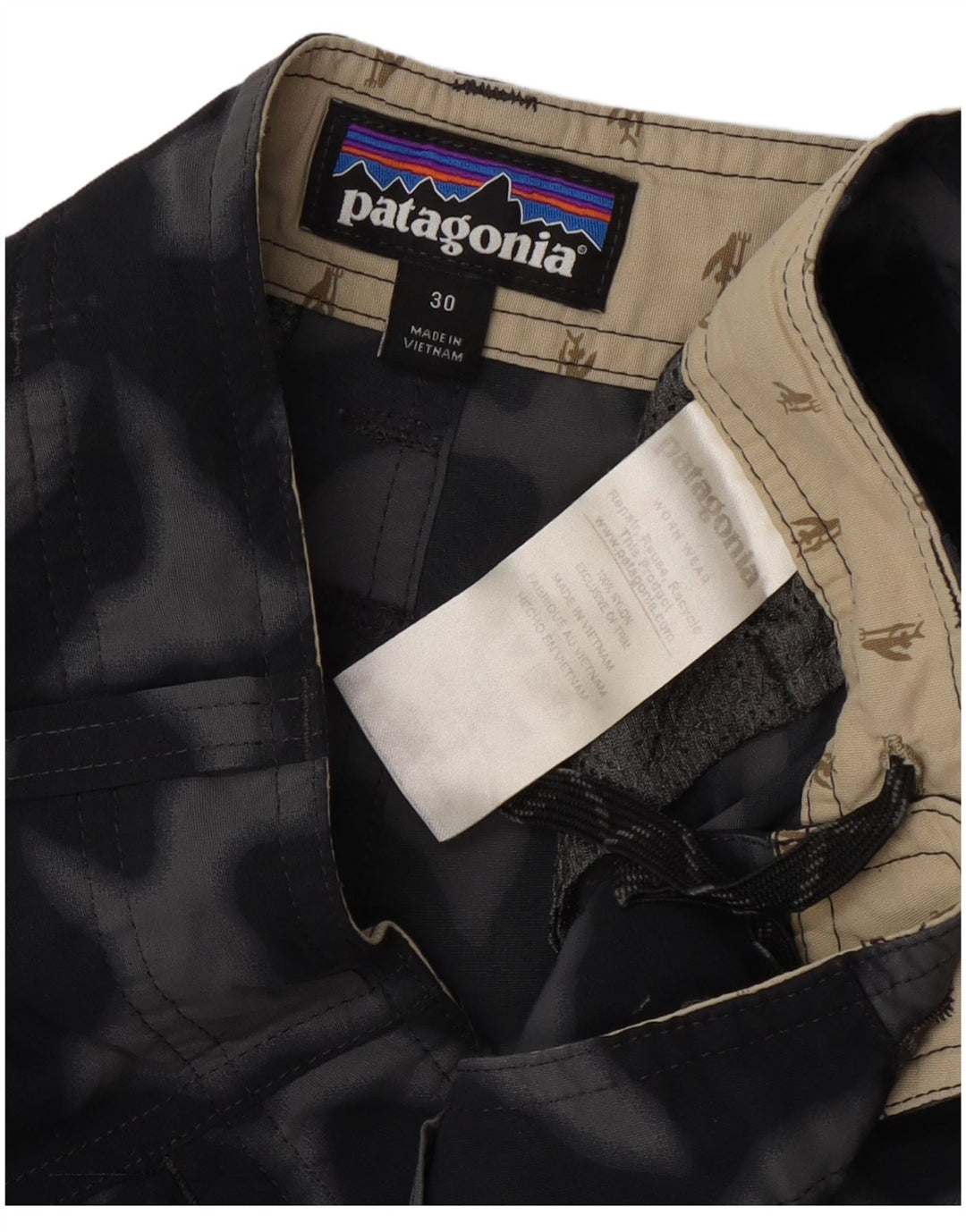 Patagonia Mens Cargo Shorts W30 Medium Black Camouflage Nylon