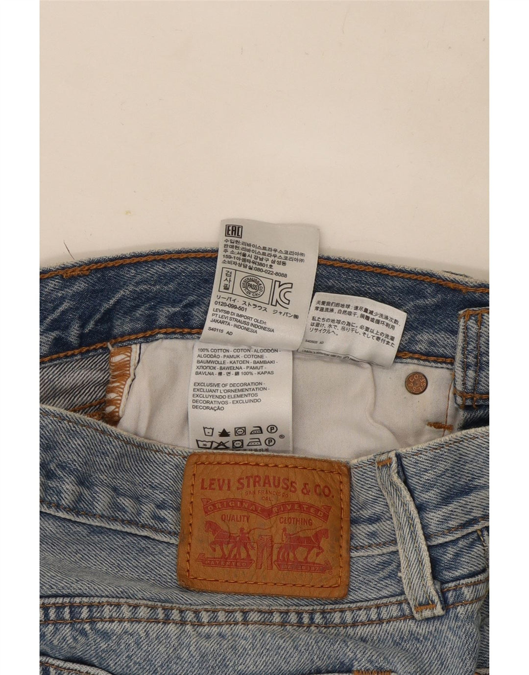 Mini gonna in denim effetto invecchiato da donna Levi's W28 in cotone blu medio