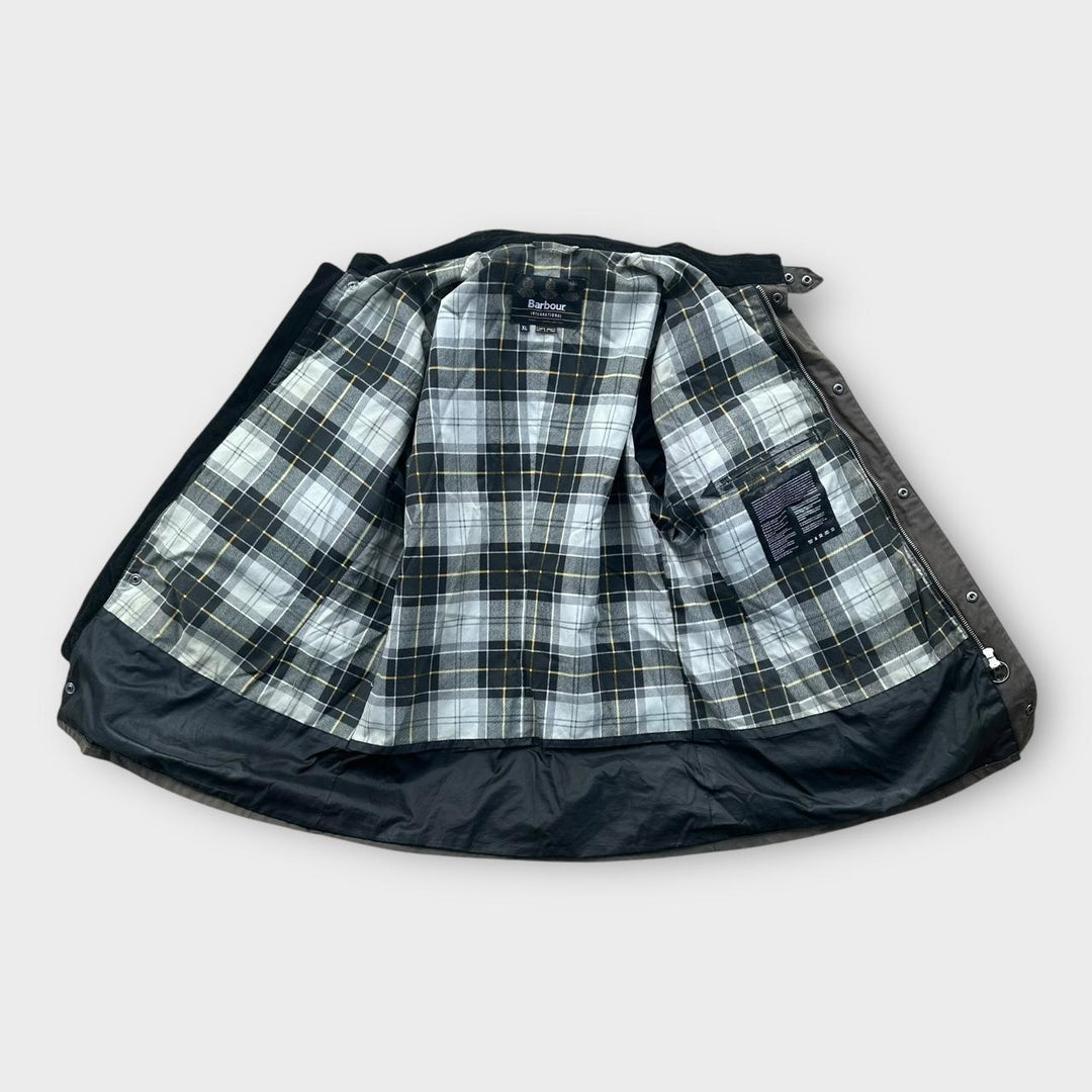 Międzynarodowa kurtka woskowana Barbour - XL