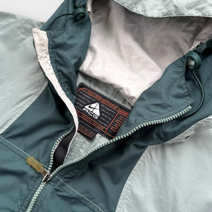 Nike ACG packable Jacket - large