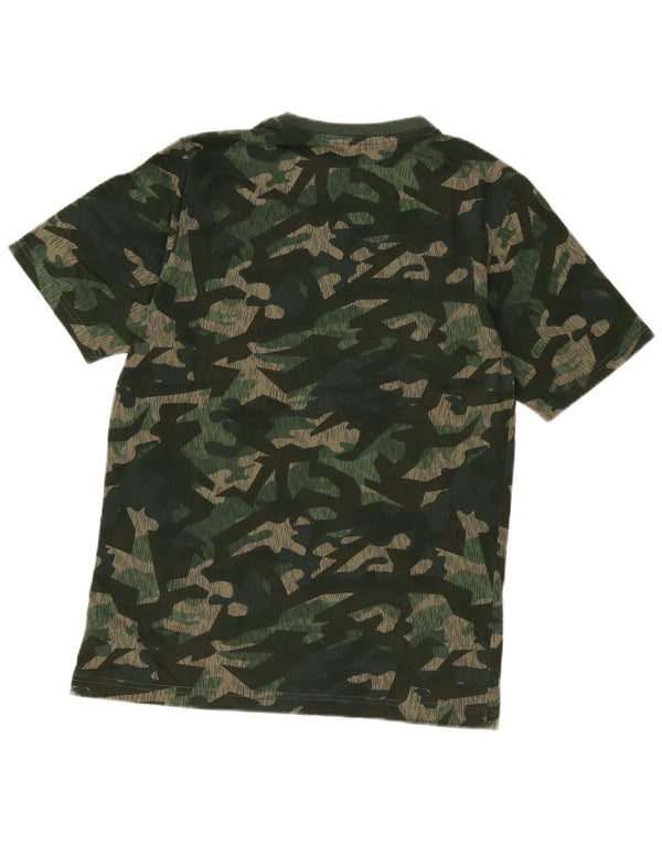 Camiseta gráfica masculina New Balance Top médio cáqui algodão camuflado
