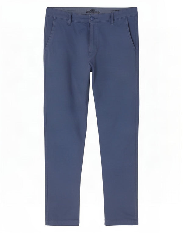 Pantaloni chino slim affusolati da uomo Levi's W33 L32 in cotone blu