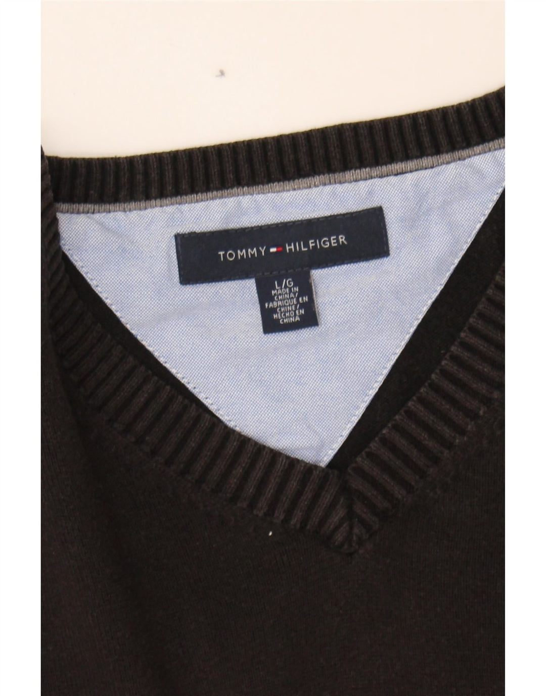 TOMMY HILFIGER Mens V-Neck Jumper Sweater Large Black Cotton Vintage Tommy Hilfiger and Second-Hand Tommy Hilfiger from Messina Hembry 