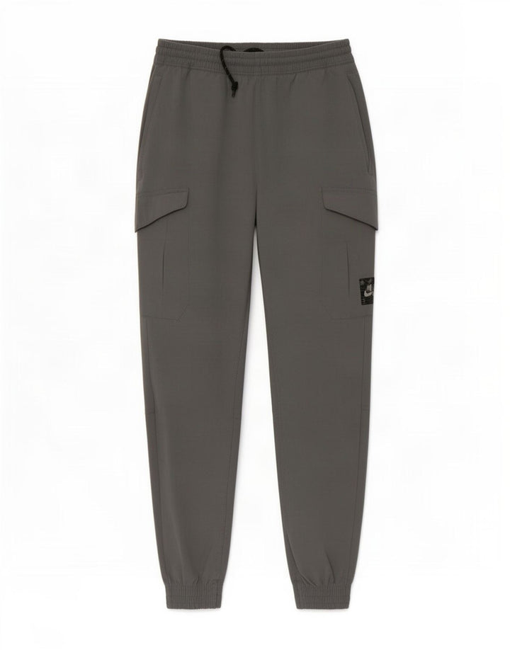 Pantaloni da tuta Nike da uomo cargo da jogging in nylon grigio medio