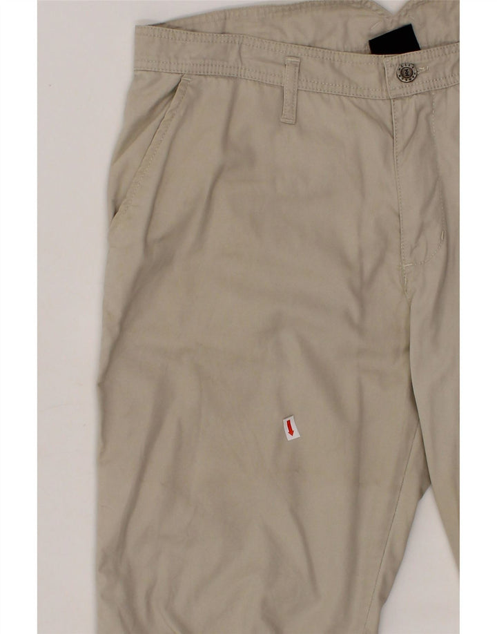 HELLY HANSEN Womens Bermuda Shorts Large W32  Beige Cotton Vintage Helly Hansen and Second-Hand Helly Hansen from Messina Hembry 
