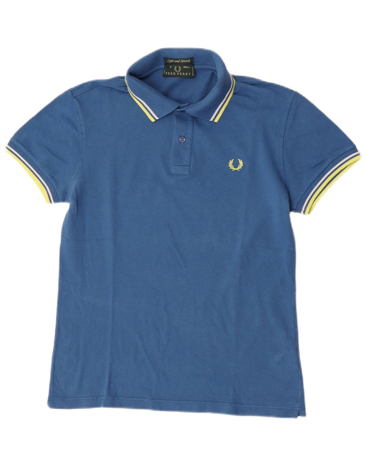 Leichtes und dehnbares Herren-Poloshirt aus mittelblauer, gestreifter Baumwolle von Fred Perry