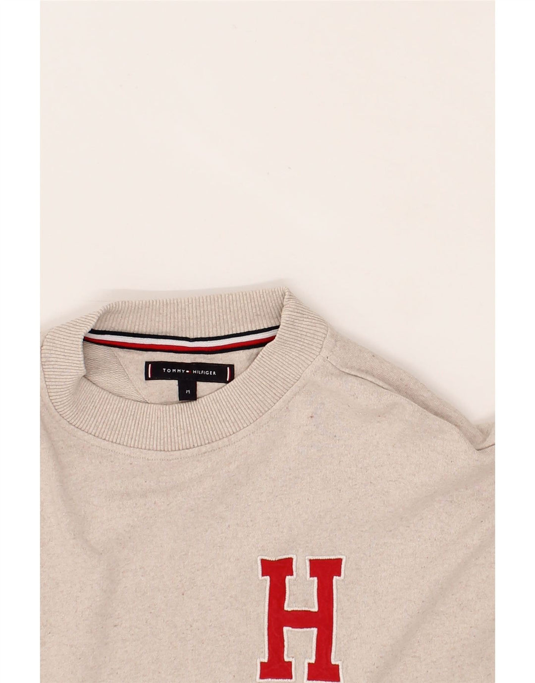 TOMMY HILFIGER Mens Graphic Sweatshirt Jumper Medium Beige Cotton Vintage Tommy Hilfiger and Second-Hand Tommy Hilfiger from Messina Hembry 