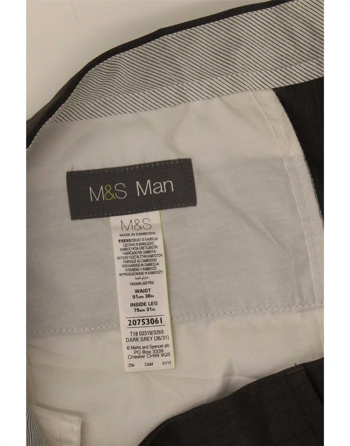 Pantaloni da abito con pegging da uomo Marks & Spencer W36 L31 poliestere grigio