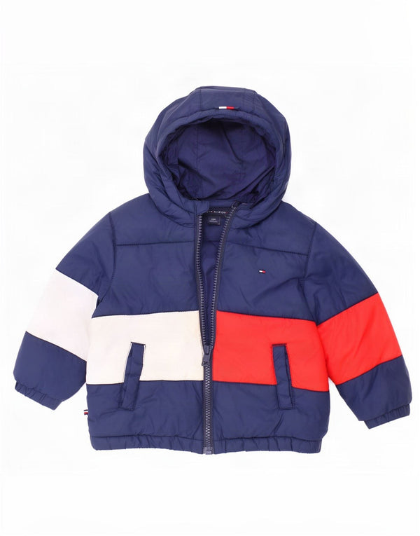 Jaqueta acolchoada Tommy Hilfiger para meninos 12-18 meses azul marinho bloco colorido