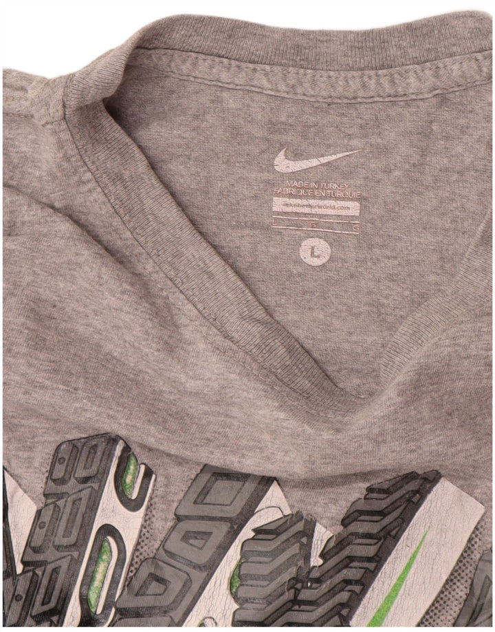 Camiseta Nike masculina gráfica grande cinza manchada