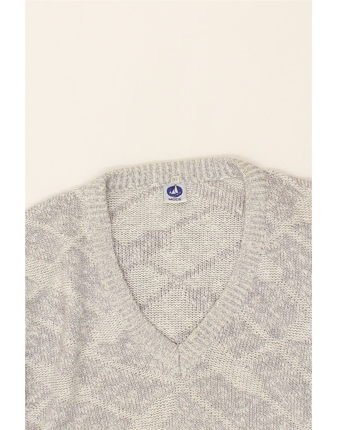 VINTAGE Mens V-Neck Jumper Sweater IT 50 Medium Grey Vintage Vintage and Second-Hand Vintage from Messina Hembry 