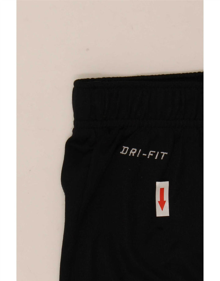 Nike Herre Dri Fit Sportshorts Medium Sort Stribet Polyester