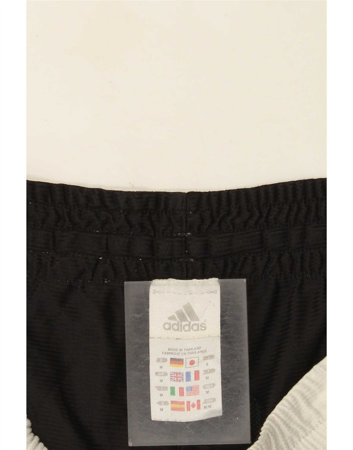 Мужские спортивные шорты Adidas среднего размера из полиэстера с цветными блоками белого цвета